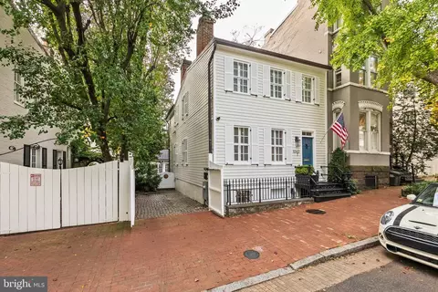 1242 Potomac St NW, Washington, DC 20007