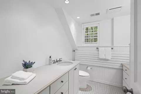 Bath - 1406 34th St NW, Washington, DC 20007 photo 5 of 6