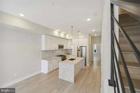 Entry Way - 1210 19th St NE #1, Washington, DC 20002 photo 2 of 2