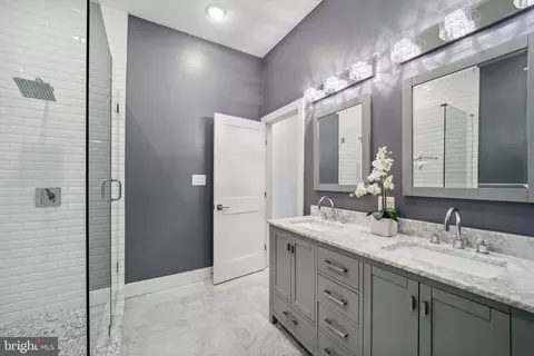 Bath - 1210 19th St NE #1, Washington, DC 20002 photo 3 of 4