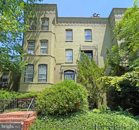 Exterior - 330 5th St SE, Washington, DC 20003 photo 3 of 6