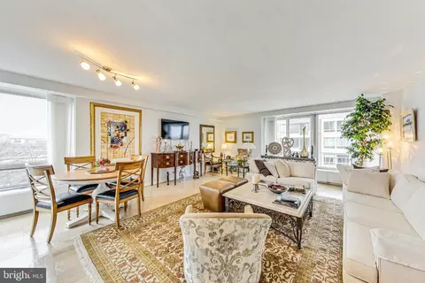 1425 4th St SW #A505, Washington, DC 20024