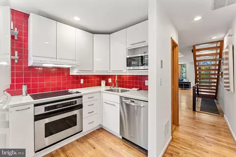 221 A St NE, Washington, DC 20002 photo 16