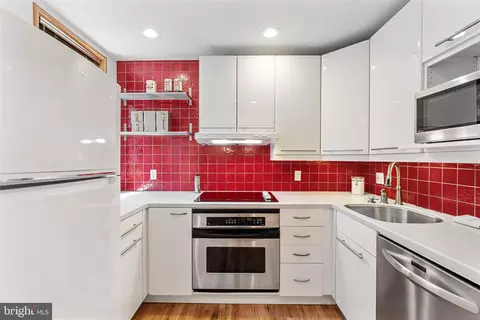 221 A St NE, Washington, DC 20002 photo 12