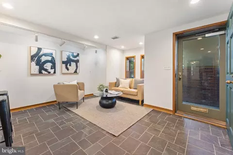 221 A St NE, Washington, DC 20002 photo 34