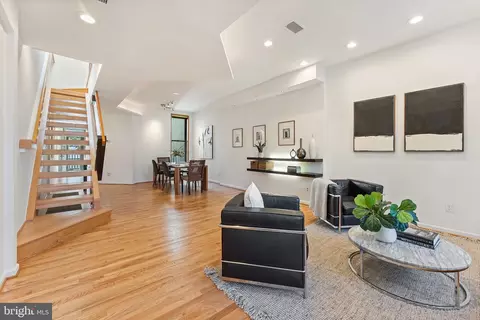 221 A St NE, Washington, DC 20002 photo 4