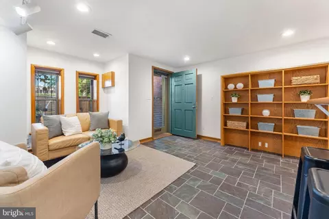 221 A St NE, Washington, DC 20002 photo 35