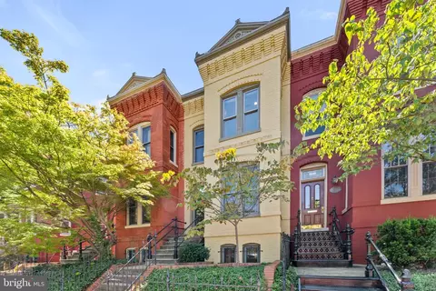 221 A St NE, Washington, DC 20002 photo 3