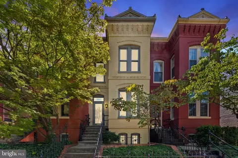 221 A St NE, Washington, DC 20002 photo 47