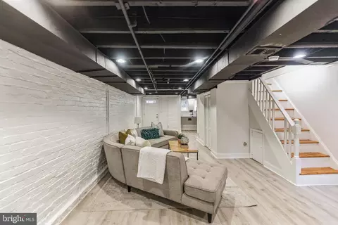 Living - 1008 K St NE, Washington, DC 20002 photo 2 of 3