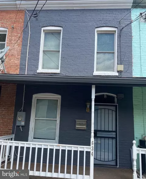634 Milwaukee Pl SE, Washington, DC 20032