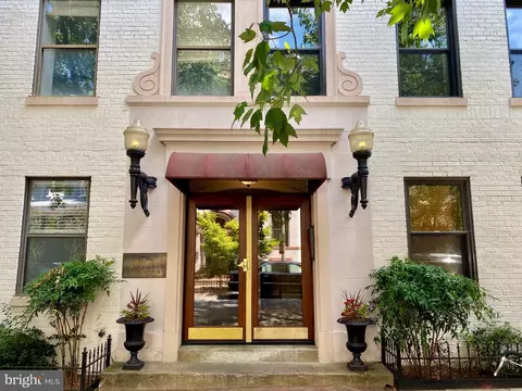 1736 Willard St NW #502, Washington, DC 20009