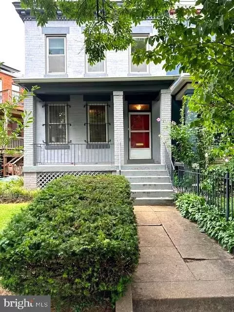 714 Kentucky Ave SE, Washington, DC 20003