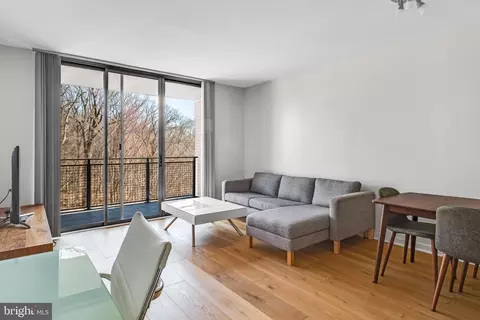 3883 Connecticut Ave NW #412, Washington, DC 20008
