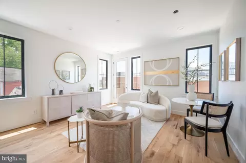 1228 Brentwood Rd NE #101, Washington, DC 20018