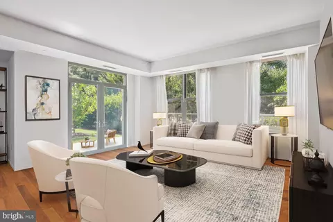 2425 L St NW #241, Washington, DC 20037
