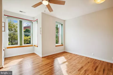 521 2nd St SE, Washington, DC 20003 photo 24