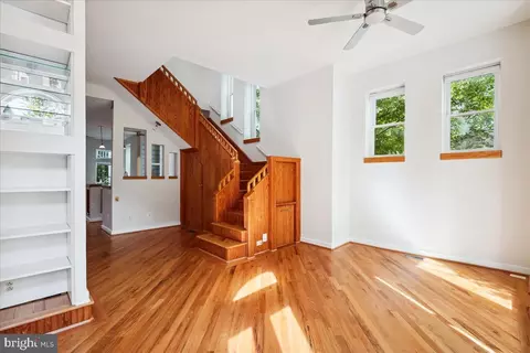 521 2nd St SE, Washington, DC 20003 photo 15