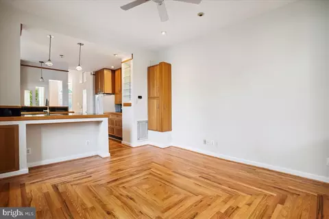 521 2nd St SE, Washington, DC 20003 photo 8