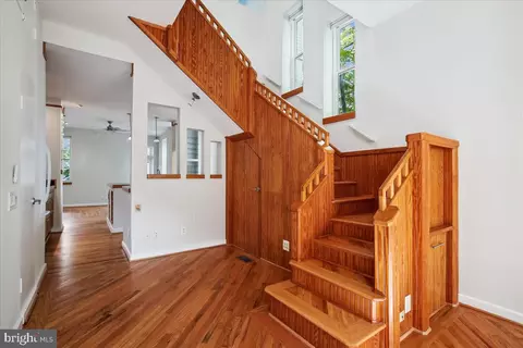 521 2nd St SE, Washington, DC 20003 photo 16