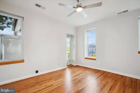 521 2nd St SE, Washington, DC 20003 photo 18