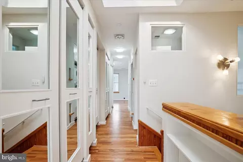 521 2nd St SE, Washington, DC 20003 photo 17