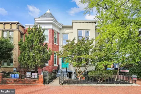 521 2nd St SE, Washington, DC 20003