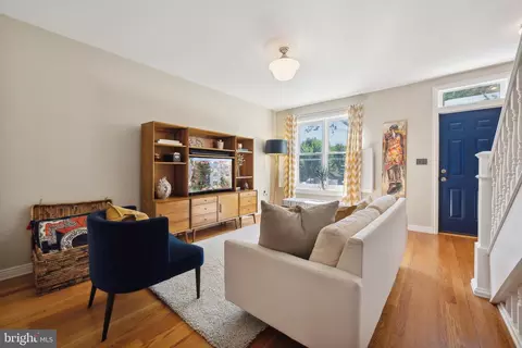 768 11th St SE, Washington, DC 20003 photo 8