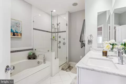 Bath - 926 3rd St SE, Washington, DC 20003 photo 3 of 5