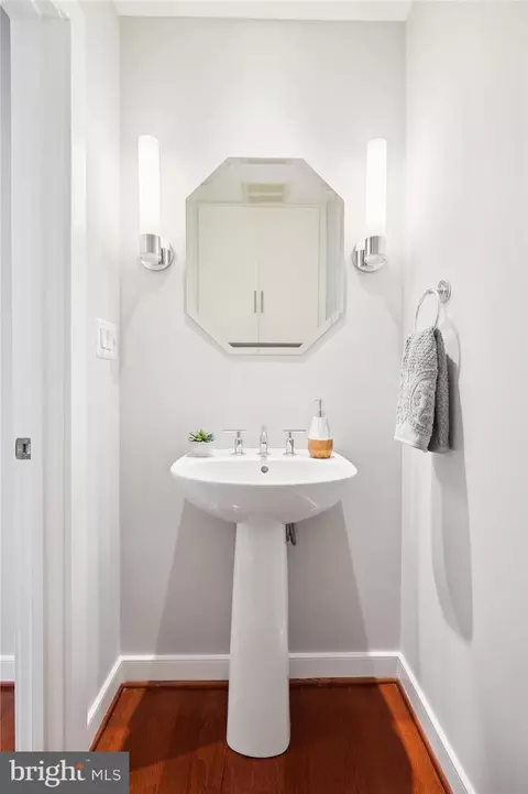 Bath - 926 3rd St SE, Washington, DC 20003 photo 1 of 5