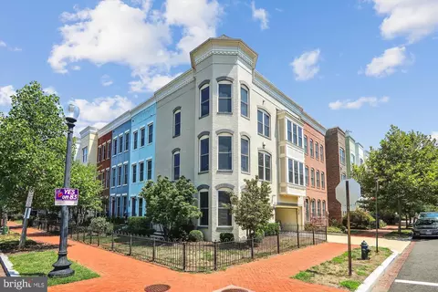 926 3rd St SE, Washington, DC 20003