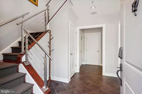 Entry Way - 926 3rd St SE, Washington, DC 20003 photo 2 of 4
