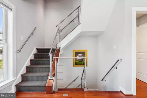 Entry Way - 926 3rd St SE, Washington, DC 20003 photo 3 of 4