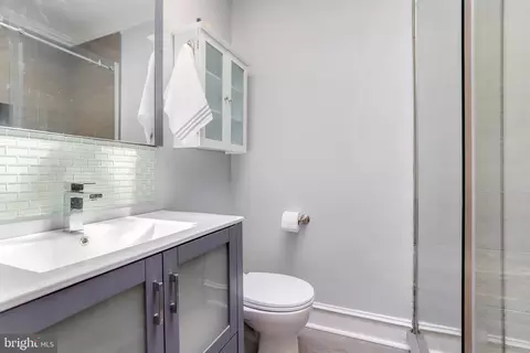 1350 L St SE, Washington, DC 20003 photo 16