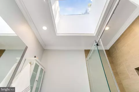 1350 L St SE, Washington, DC 20003 photo 18
