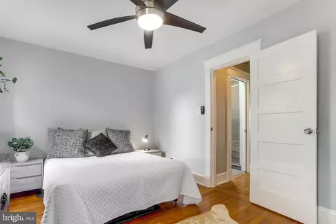 1350 L St SE, Washington, DC 20003 photo 23