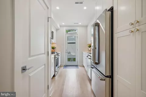 Entry Way - 616 14th Pl NE, Washington, DC 20002 photo 2 of 6