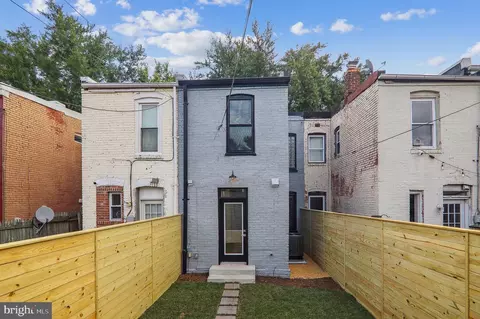Exterior - 616 14th Pl NE, Washington, DC 20002 photo 4 of 4
