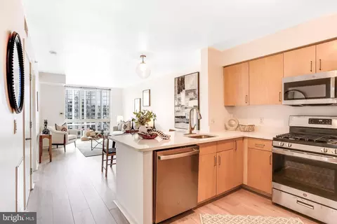 1000 New Jersey Ave SE #815, Washington, DC 20003