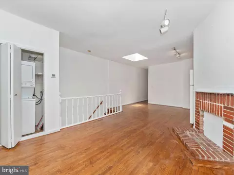 Living - 121 Thomas St NW, Washington, DC 20001 photo 6 of 10