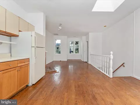 Living - 121 Thomas St NW, Washington, DC 20001 photo 3 of 10