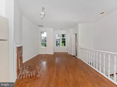 Living - 121 Thomas St NW, Washington, DC 20001 photo 4 of 10