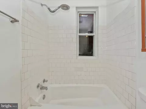 Bath - 121 Thomas St NW, Washington, DC 20001 photo 2 of 3