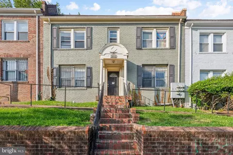 1255 Meigs Pl NE, Washington, DC 20002
