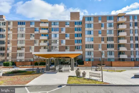 2939 Van Ness St NW #1041, Washington, DC 20008