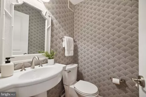 2249 12th St NW, Washington, DC 20009 photo 16