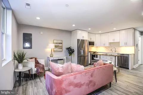 1253 Mount Olivet Rd NE #2, Washington, DC 20002