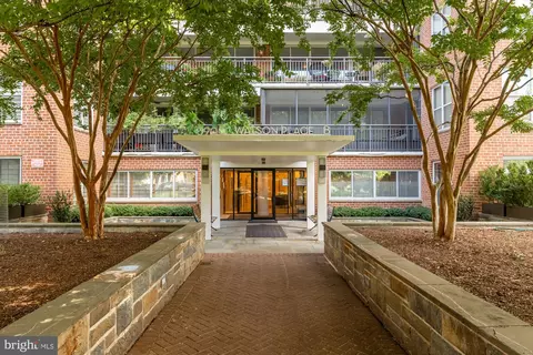3900 Watson Pl NW #G1B, Washington, DC 20016