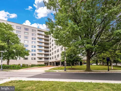 2475 Virginia Ave NW #206, Washington, DC 20037
