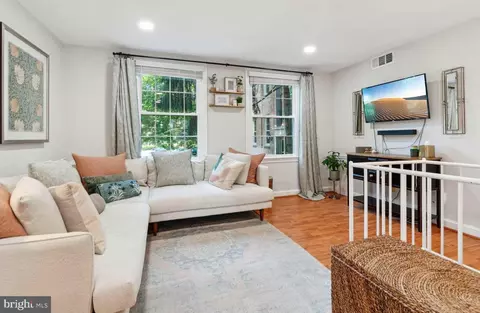 2722 Ordway St NW #1, Washington, DC 20008